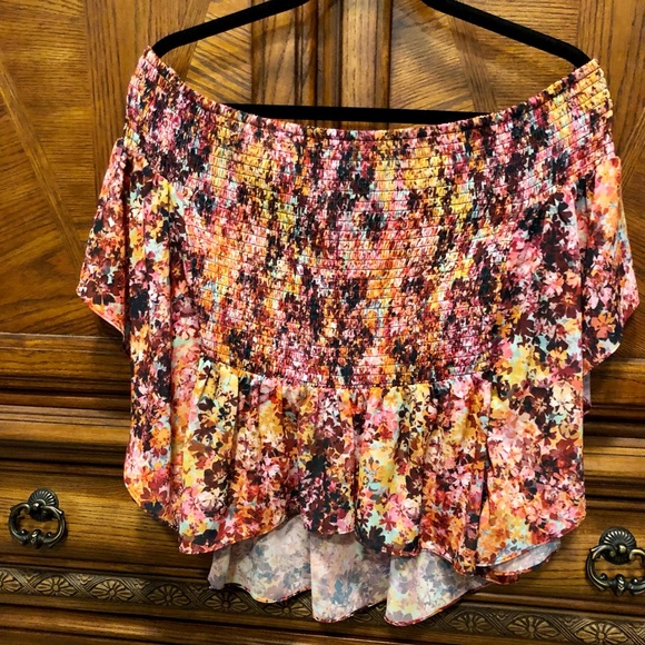 BeBe off shoulder top M/S - Picture 2 of 7